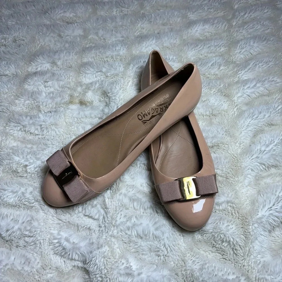 SALVATORE FERRAGAMO Varina Patent Leather Ballet Flats - Picture 5 of 11